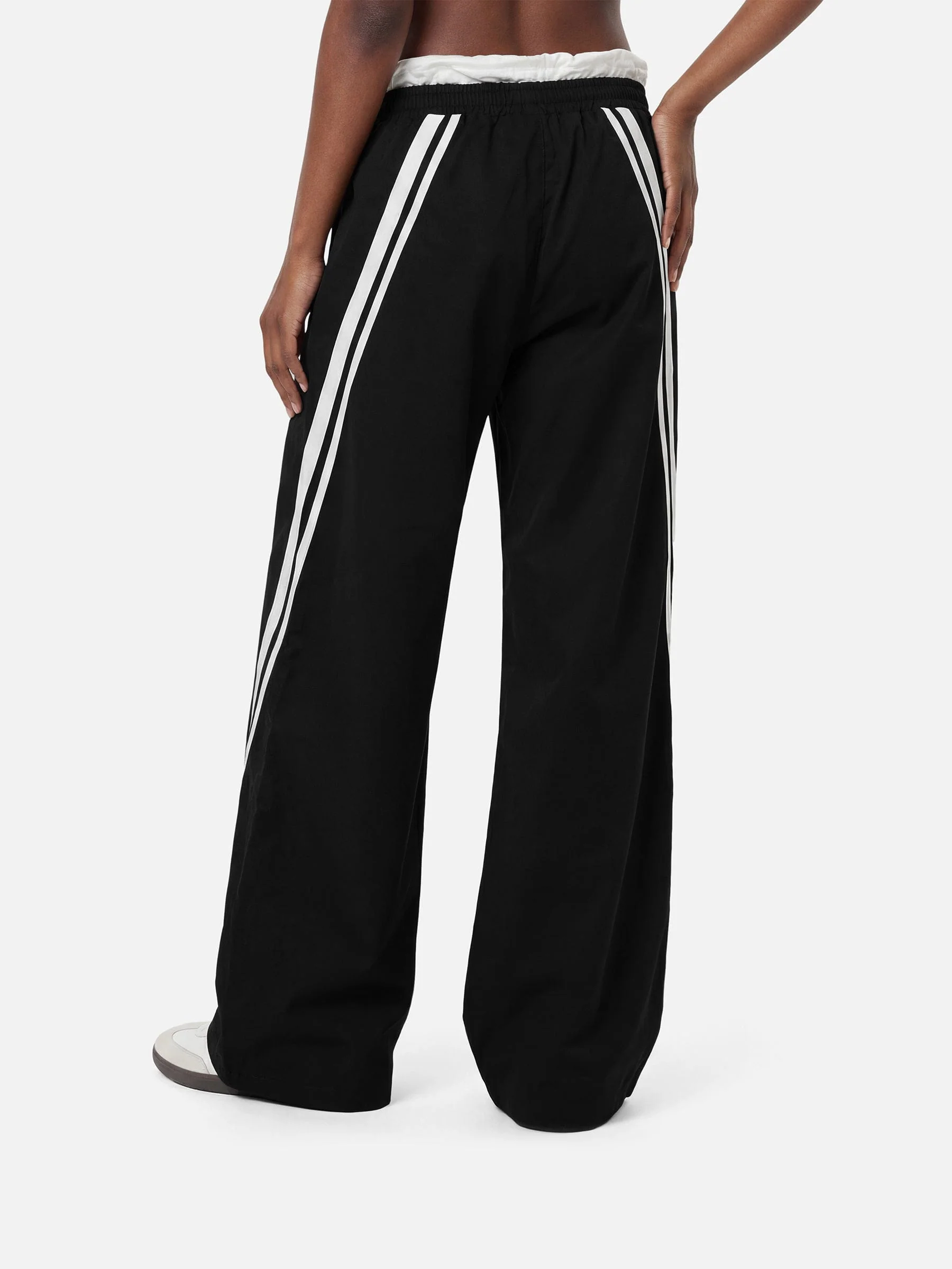 Aelfric Eden Baggy Sweatpants - Image 3