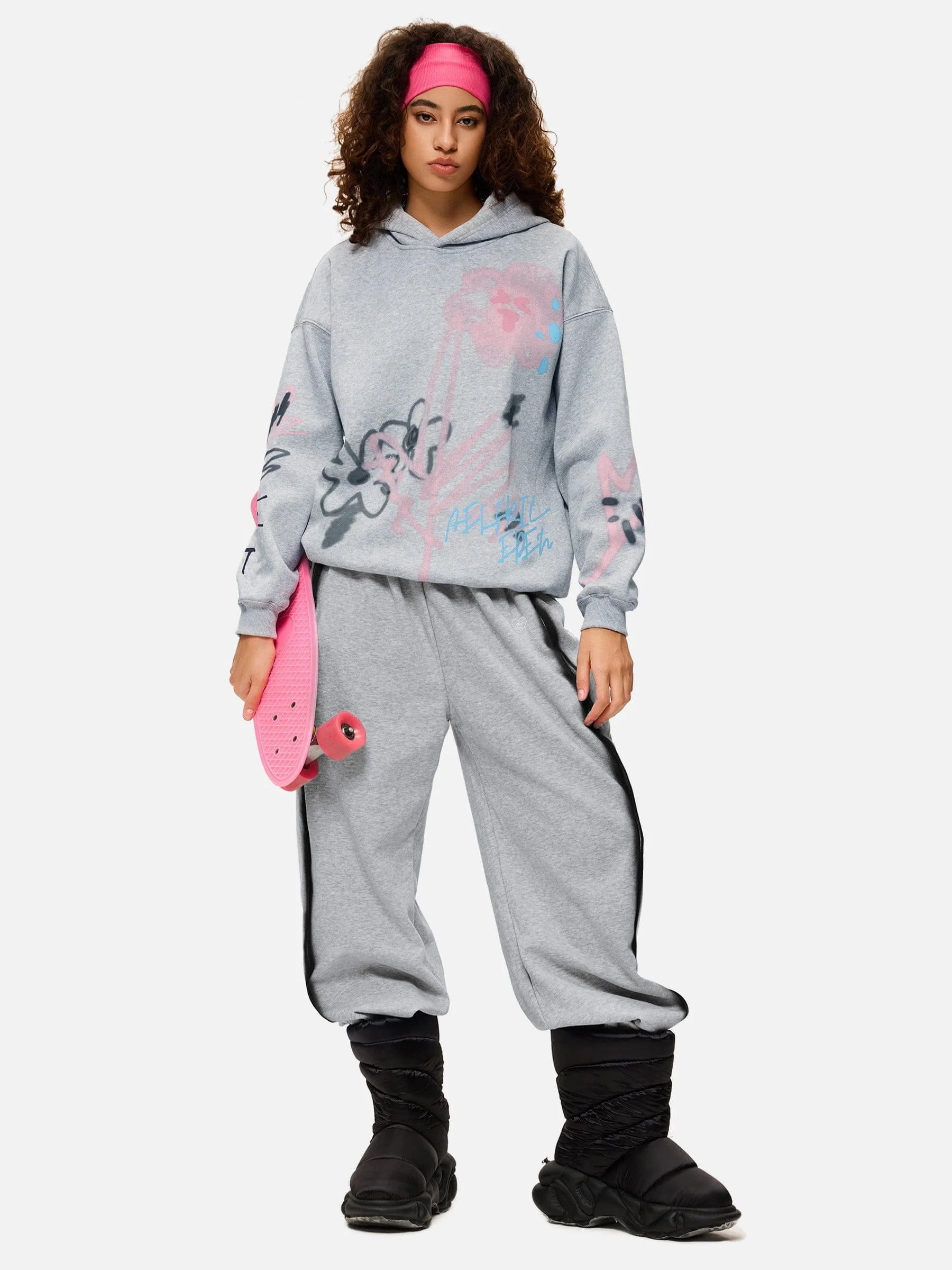 Aelfric Eden Graffiti Heart Baggy Sweatpants - Image 3